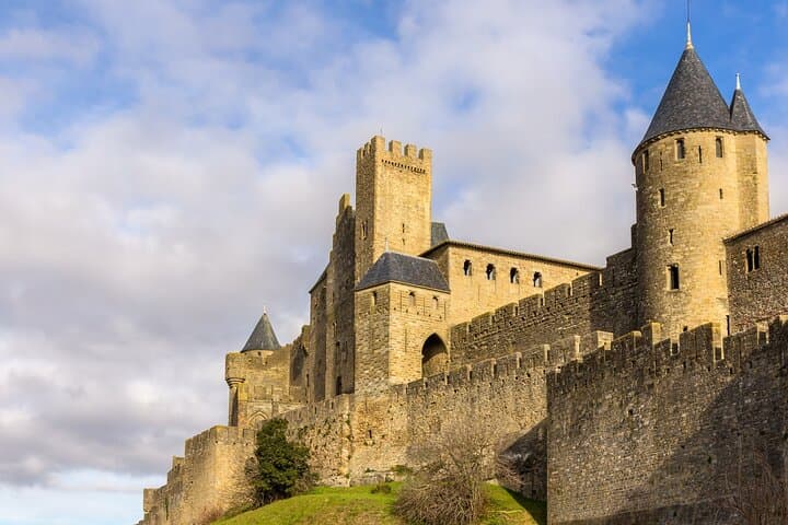 Carcassonne Scavenger Hunt & Highlights Self-Guided Walking Tour