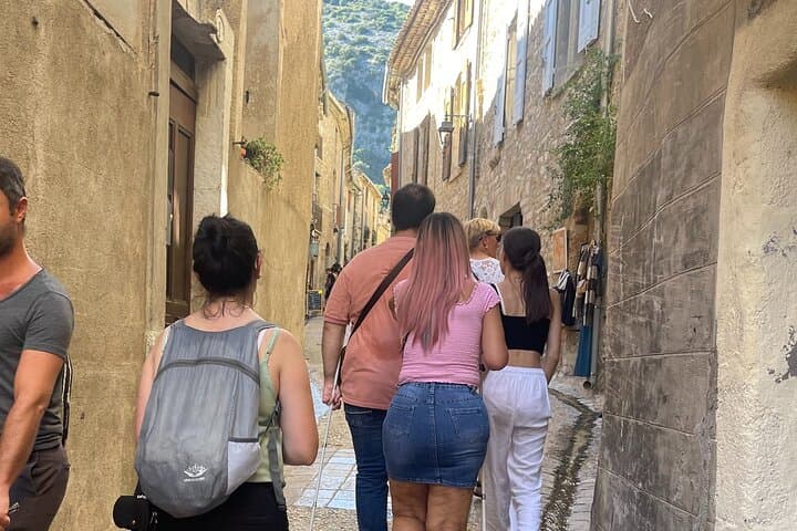 alley of saint guilhem