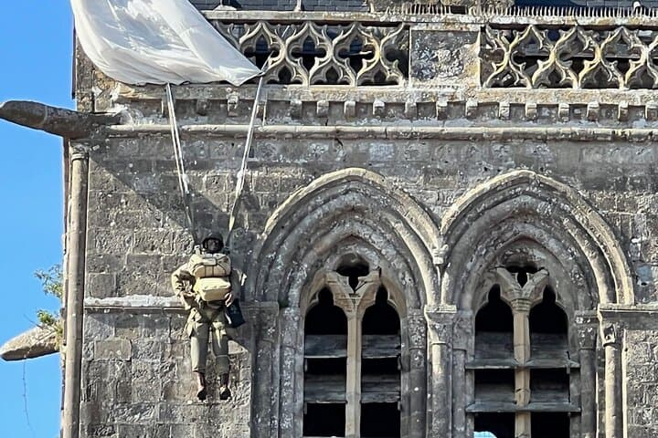 D-Day Sainte Mère Eglise - Small group from Caen aboard a Van