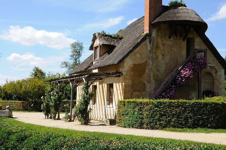 4-Hour Private Tour. Marie Antoinette's Trianon & Hamlet