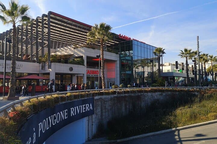 Private tour French Riviera Shopping & Lunch in St Paul de Vence