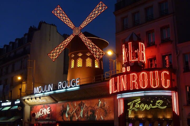 Guided tour of Montmartre and Cruise on the Seine