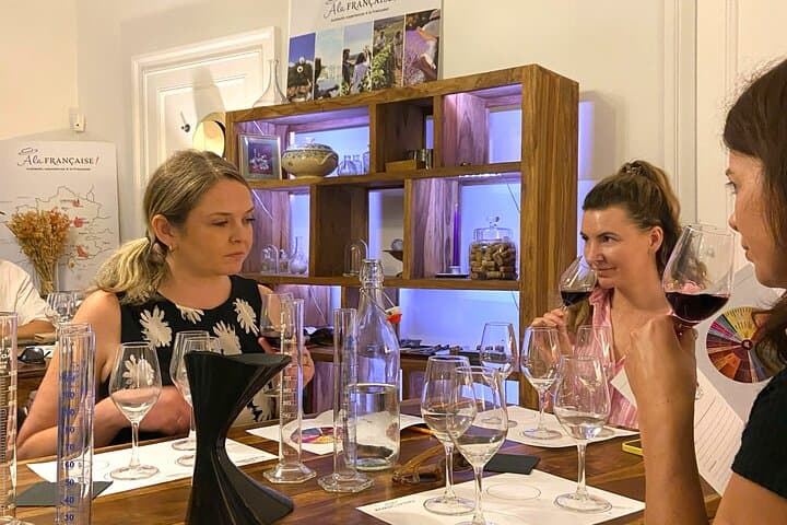Bordeaux Wine Masterclass: Blending workshop with appetizer