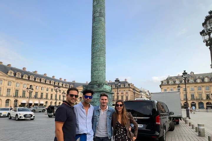 Private 4-hour city tour of Paris with driver and official guide