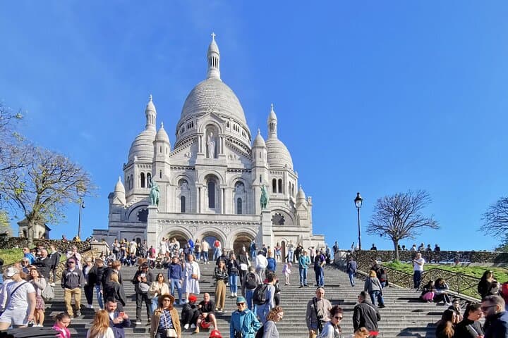 The real Montmartre Private Tour