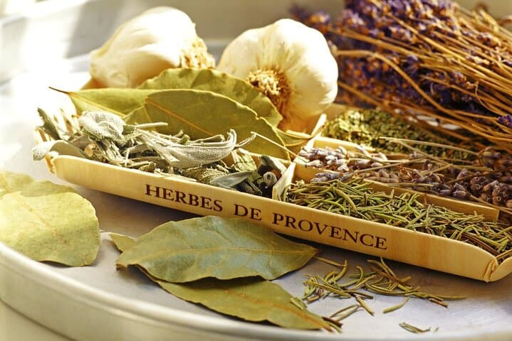 Provencal Market and Wine Tasting Sightseeing Tour