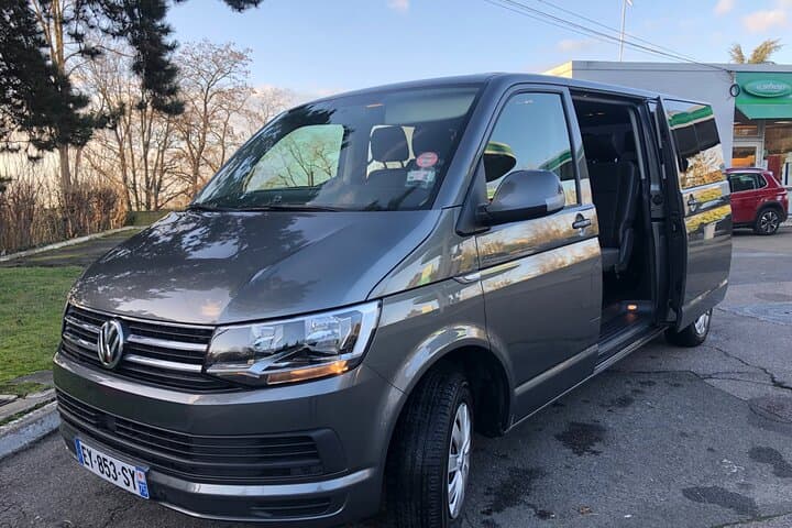 Private Transfer from Roissy CDG Airport to Disneyland Paris