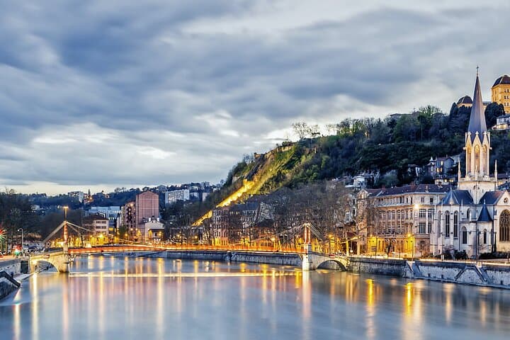 4 hours Lyon private tour with Hotel Pick up and Drop