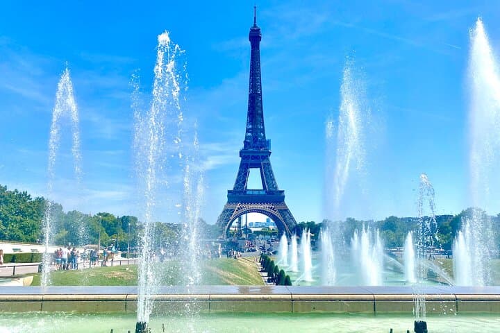 PRIVATE Paris City Guided Tour With Photos At All Stops