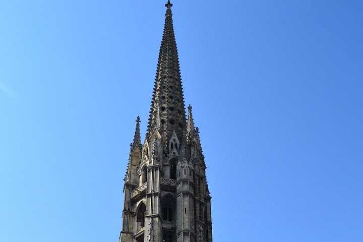 Private Historic Walking Tour in Bordeaux
