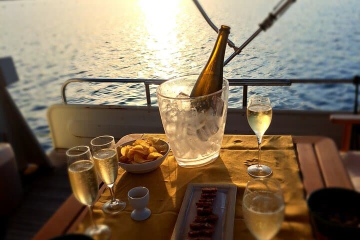 https://www.tripadvisor.com/PreviewImage?p=11&img=307975076