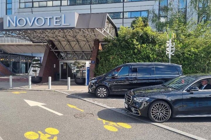 VAN transfer from Paris to Roissy CDG or Orly airport
