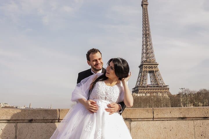 Private Souvenir Photo Session at the Eiffel Tower
