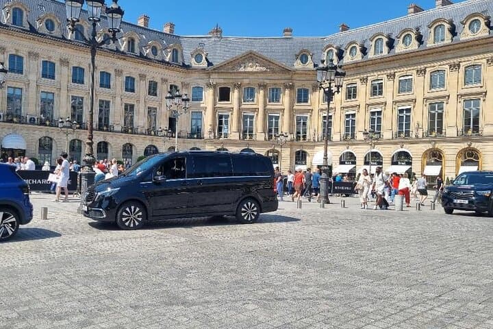 VAN transfer from Paris to Roissy CDG or Orly airport