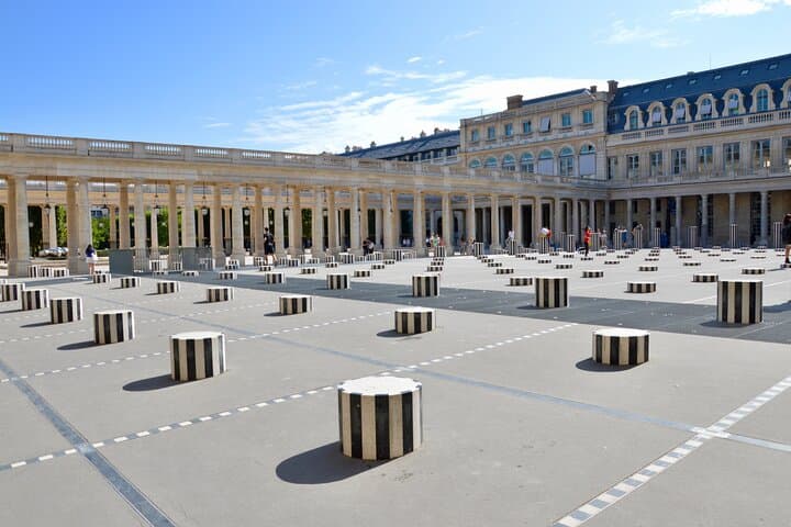 Paris: Private City Tour by Car with Driver and Guide