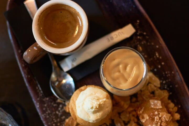 -Kids friendly- Eat, play, love Montmartre: 3H Walking Food Tour