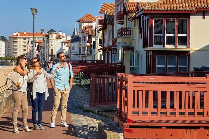 Walking tour of Saint Jean de Luz