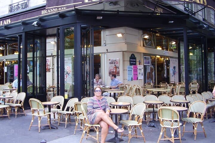 Private day trip: Le Havre to Paris and back, local driver