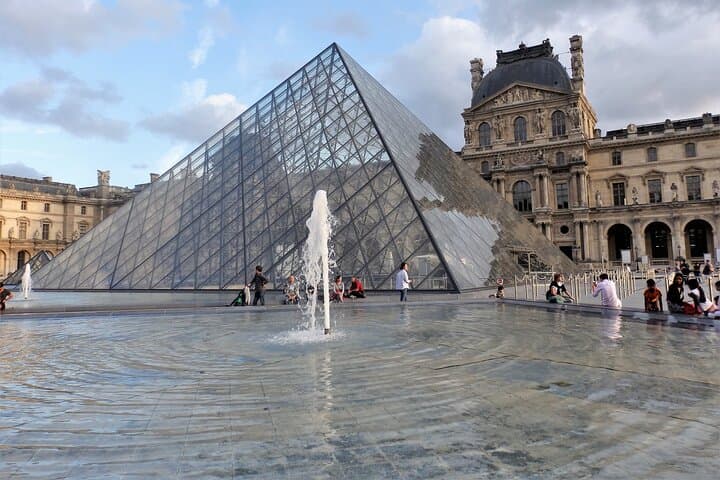 French Kiss Movie Locations in Paris with Private Guide