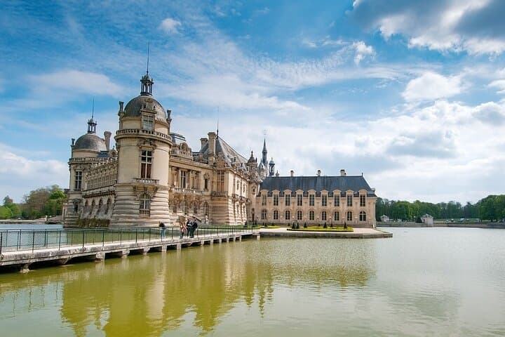 Private day trip from Paris to the Château de Chantilly and back