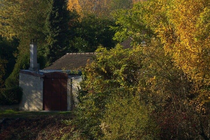 Private day trip from Paris to Auvers-sur-Oise with local driver