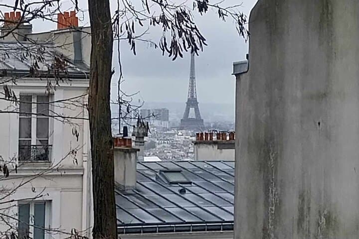 Essential Montmartre Private Walking Tour