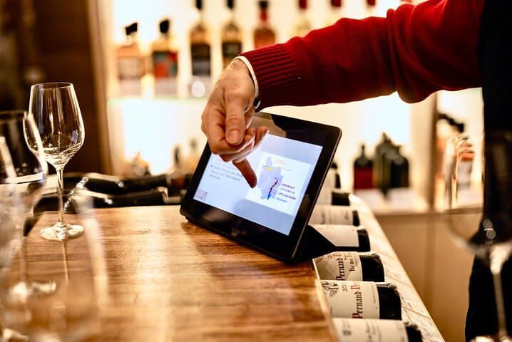 A tasting rich in explanations about the vineyard and Burgundy wines