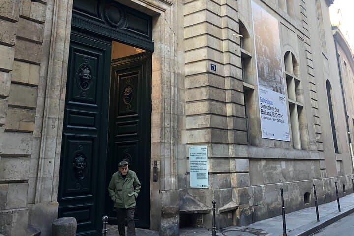 Paris Jewish Quarter Marais Smartphone GPSAPP Audio Walking Tour