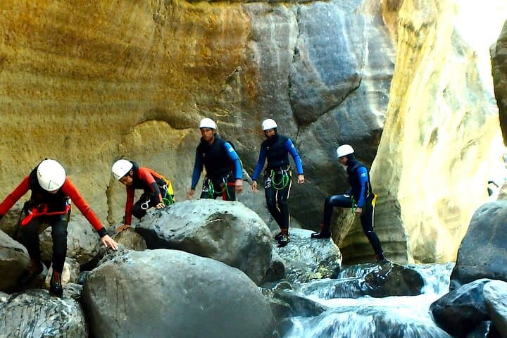 Two canyons day in the Ossau valley in Laruns (64440)