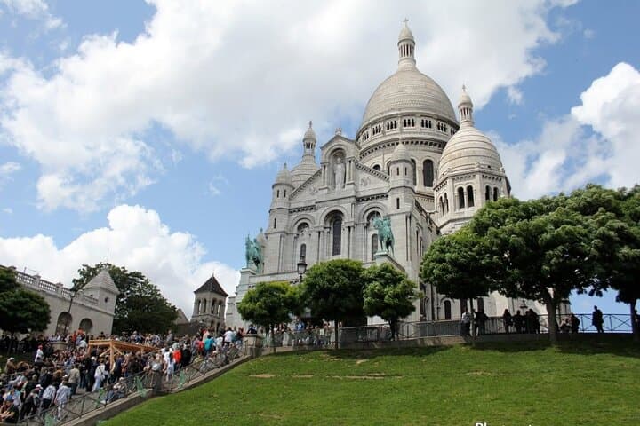 Leisurely Paris 5 Day Slow Travel Guided Tour in Paris