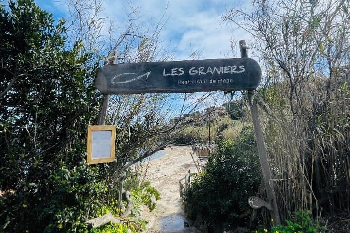 Saint-Tropez Self-Guided City Walking Tour & Scavenger Hunt
