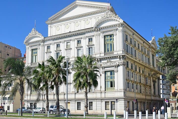 Nice Self-Guided City Walking Tour & Scavenger Hunt