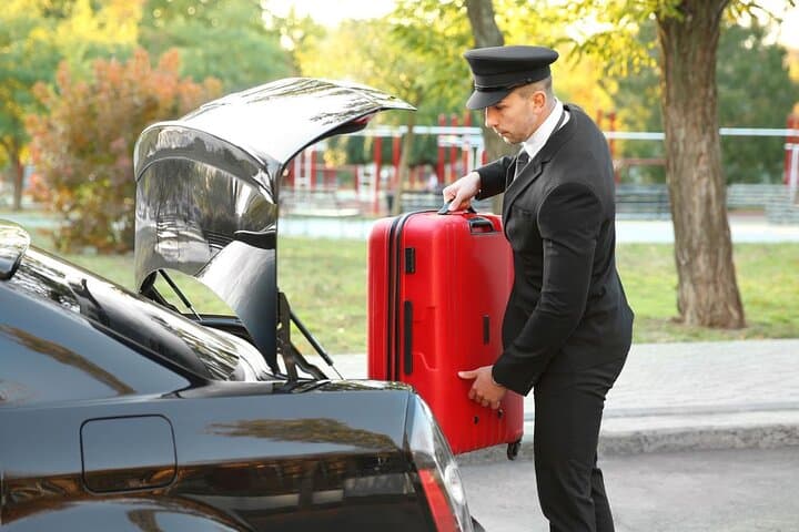 Private One way Transfer from Bordeaux to Bordeaux Airport