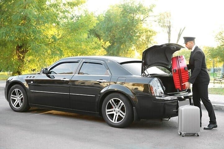 Private One way Transfer from Bordeaux to Bordeaux Airport