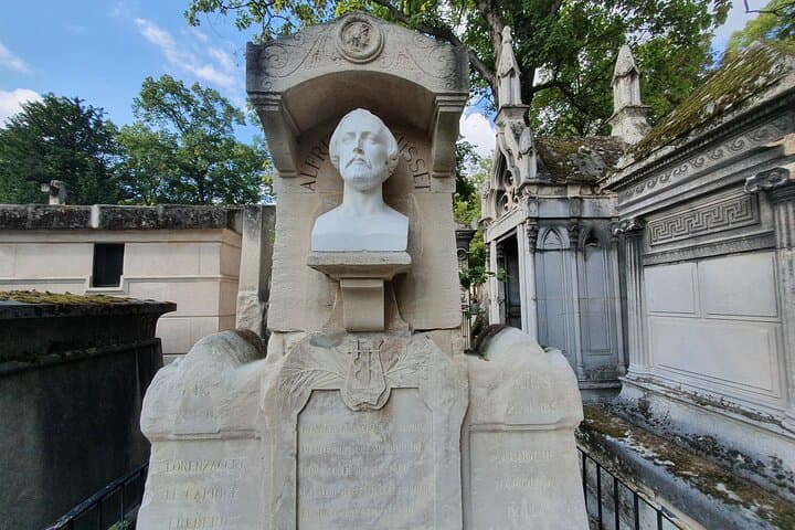 The legendary artists of Père Lachaise - Interactive audio guide