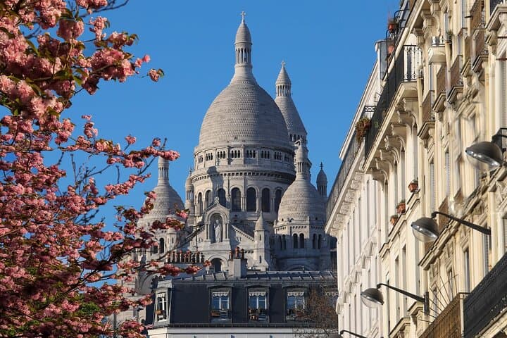 Paris Private Montmarte Tour : Sacre Coeur with Expert Guide