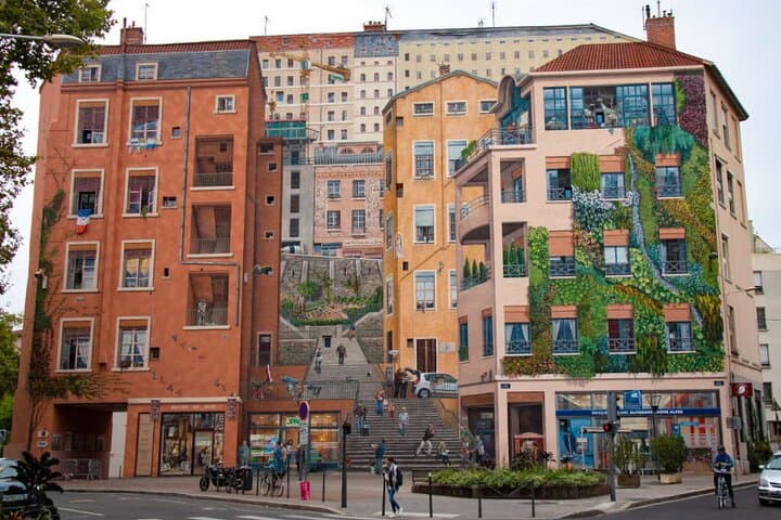 Discover the Croix-Rousse: Guided tour of the soul of Lyon