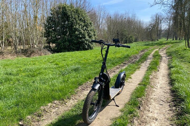 On the paths of Parc du Chateau
