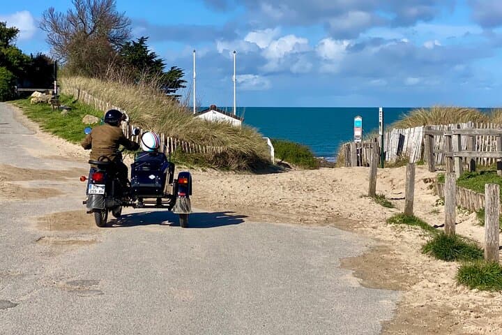 Saint Malo and Cancale by sidecar (half day)