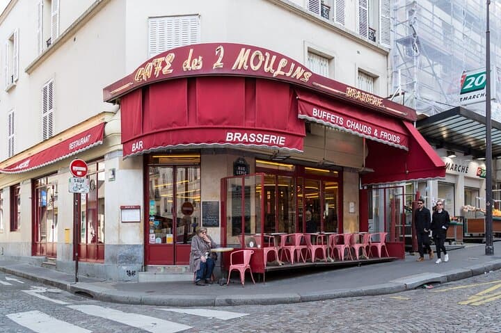Paris: Private Montmarte And Sacre Coeur with Expert Guide