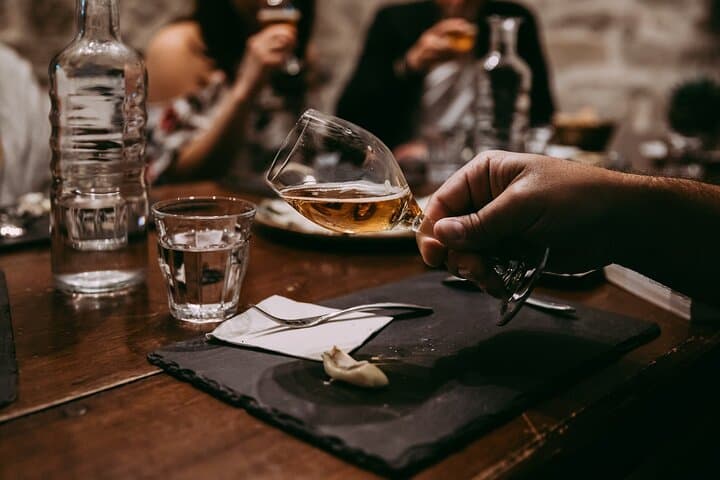 Paris Amateur Art of Pairing Cheese and Wine Tasting