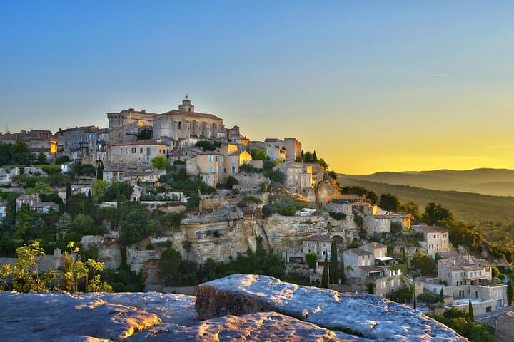 L'Isle-sur-la-Sorgue and Gordes Hidden Treasures of Provence