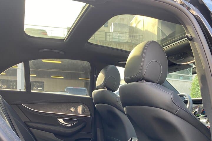 Private Transfer Paris from and to Airport (CDG, Orly, Beauvais)