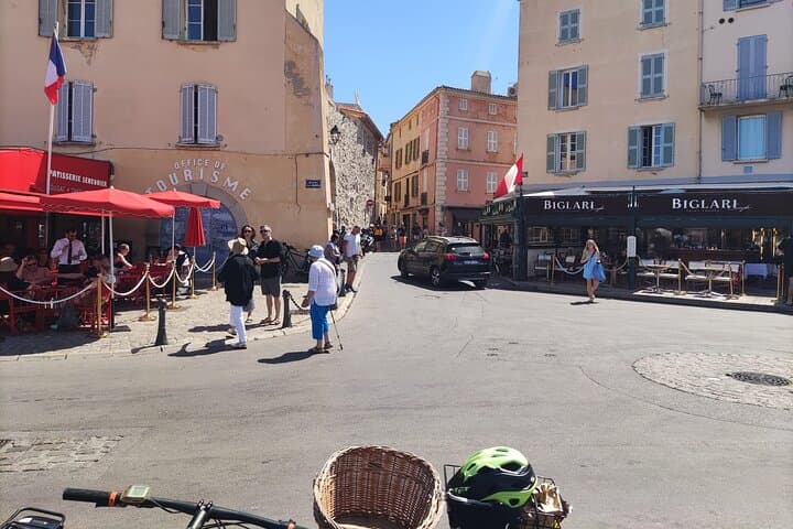 Full-Day Small-Group St Tropez and Port Grimaud from Nice