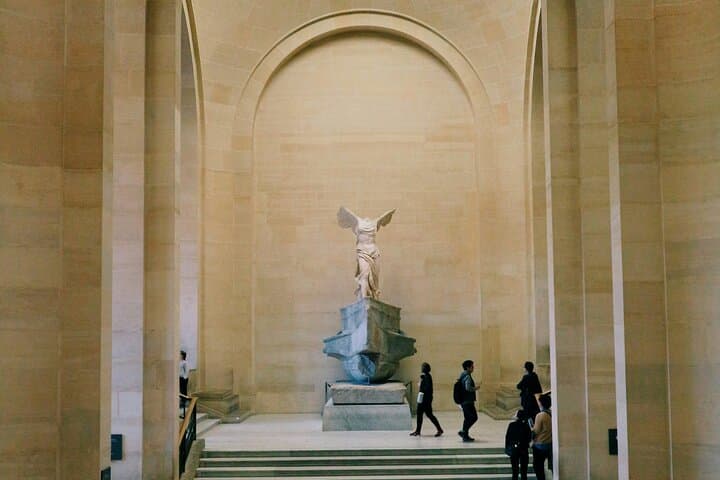 Louvre Private Tour with Mona Lisa and Skip-the-Line Entry