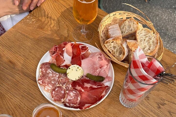 Food Tour by night