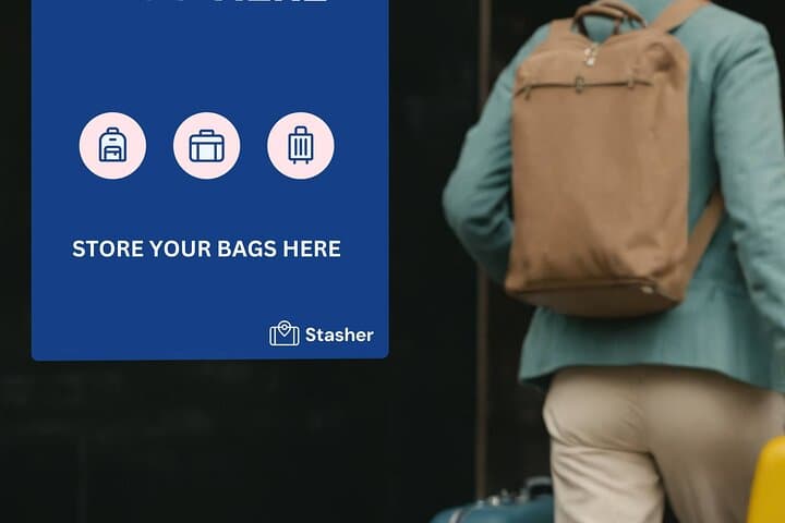 Paris: Luggage Storage close to Versailles