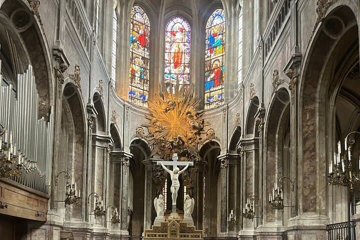 Paris History, Myth and Dragons Walking Tour