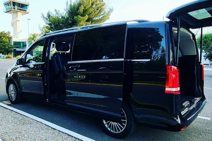 Premium 7-seater van transfer Nice airport >> Cannes