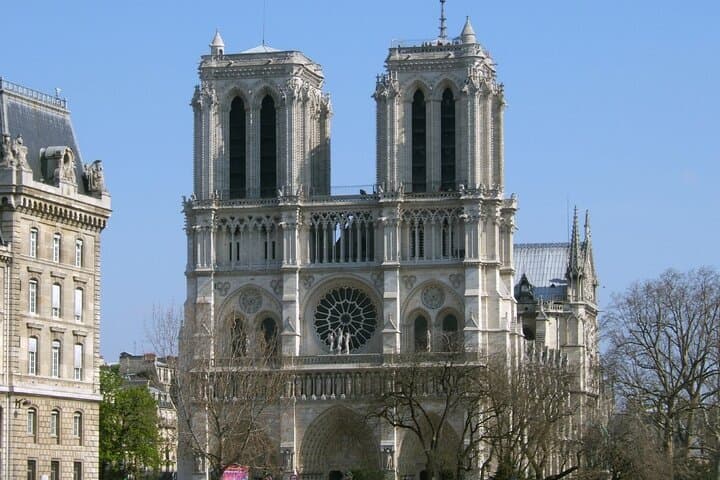 Notre Dame Paris Outdoor Tour with Crypt Entry